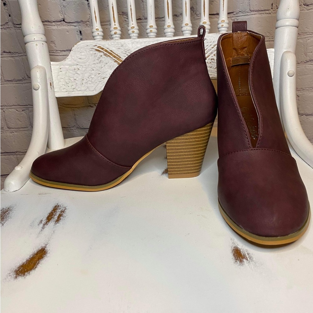 Women’s Ankle Booties